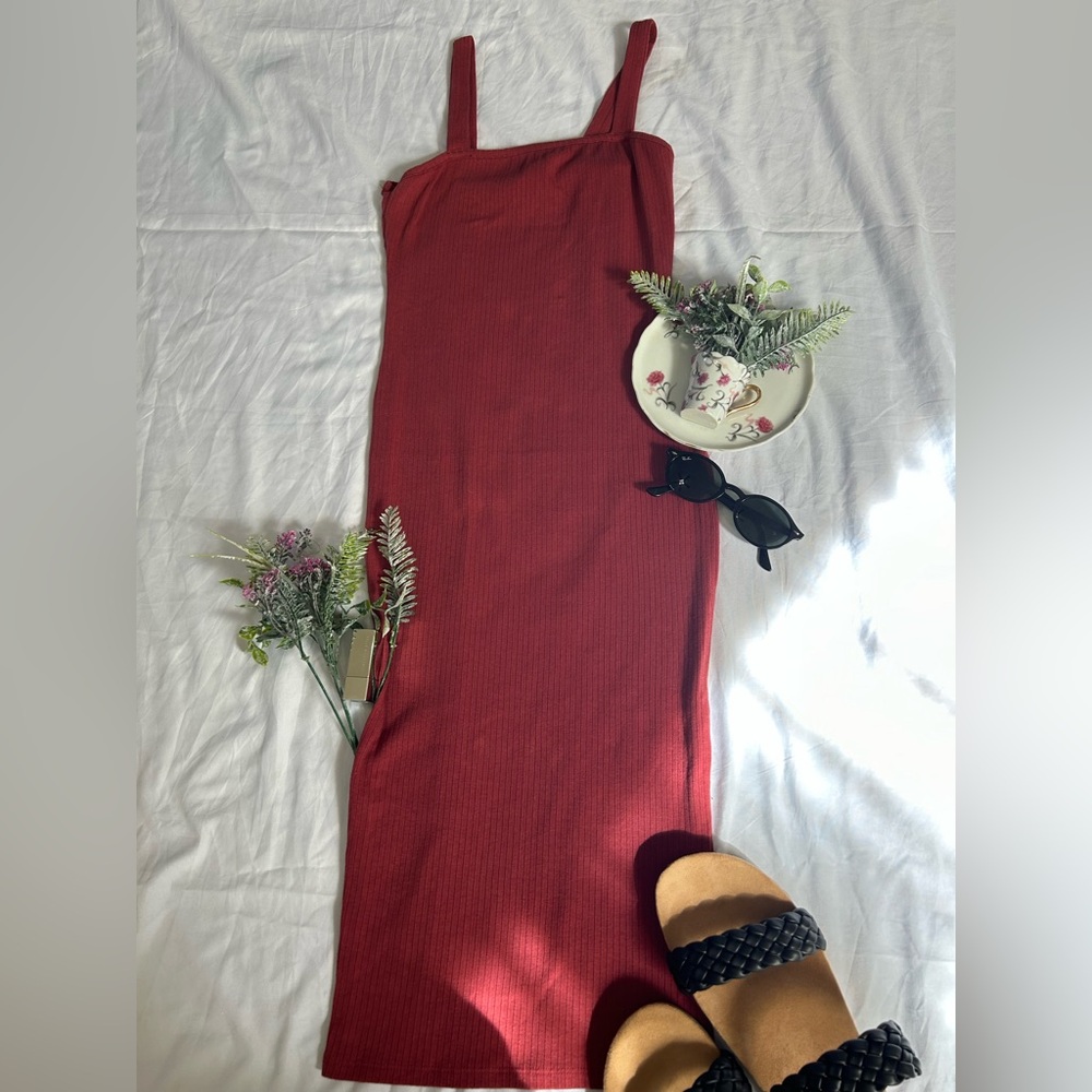 Bozzolo Women’s BodyCon Midi Maroon Dress